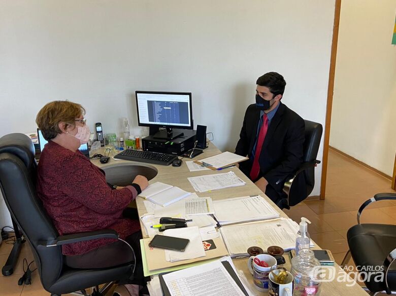 Vereador Bruno Zancheta se reúne com Secretária Municipal de Educação Wanda Hoffmann - 