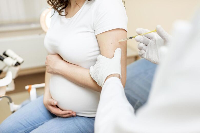 Atualmente, apenas gestantes que possuem comorbidades estão sendo vacinadas em todo o estado - Crédito: Divulgação