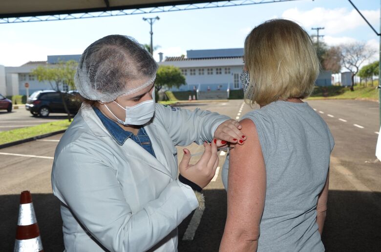 Saúde vai aplicar mais de 2.500 doses por dia da vacina contra a Covid-19 - Crédito: divulgação
