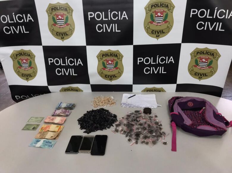 A droga que foi apreendida pelos policiais da Dise - Crédito: Divulgação
