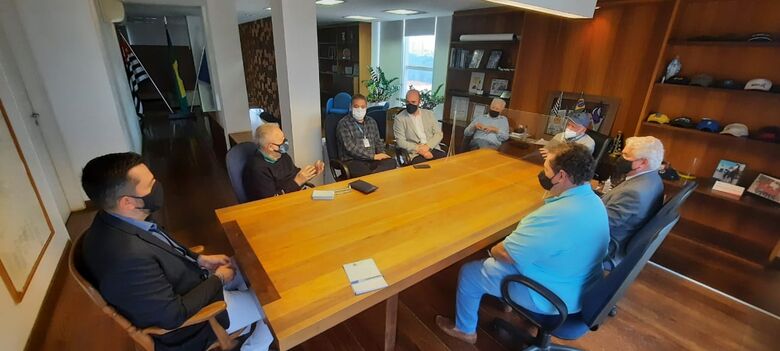 Netto em encontro com Garcia: “Estou aqui me colocando à disposição do prefeito e propondo uma parceria” - Crédito: Divulgação