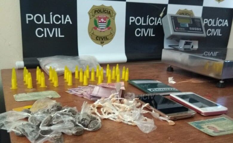 Acusado de tráfico foi detido em Porto Ferreira por policiais civis: a droga foi apreendida - Crédito: Divulgação