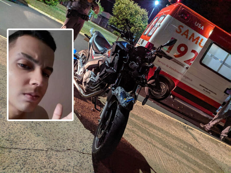 Moto que Matheus pilotava ficou com a frente destruída - Crédito: Maycon Maximino/arquivo