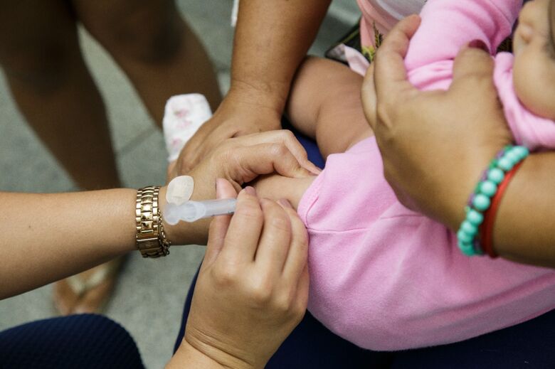 Vacinação contra a gripe será aberta para todos os públicos a partir de segunda-feira - Crédito: divulgação