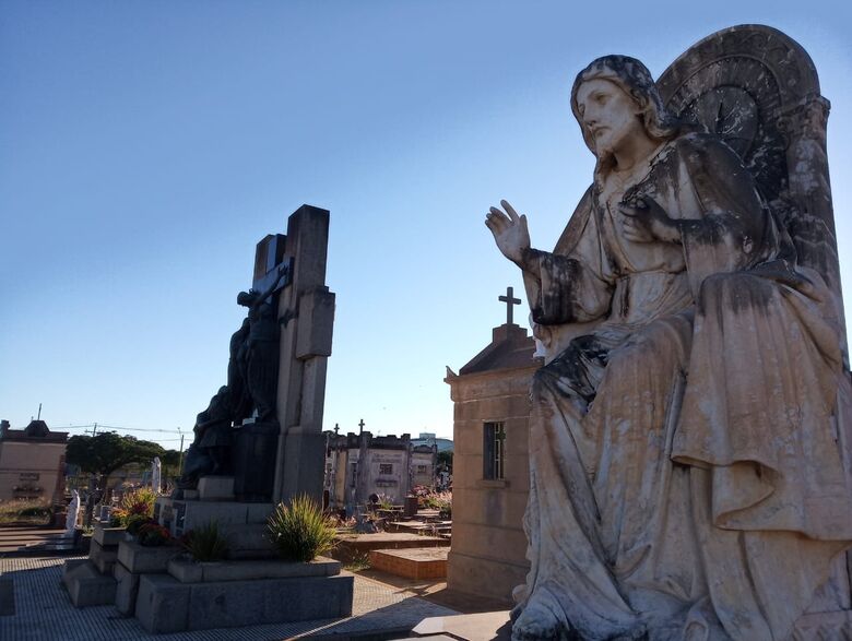 Nos seis primeiros meses de 2021, cemitério Nossa senhora do Carmo registrou 916 sepultamentos - Crédito: Marcos Escrivani