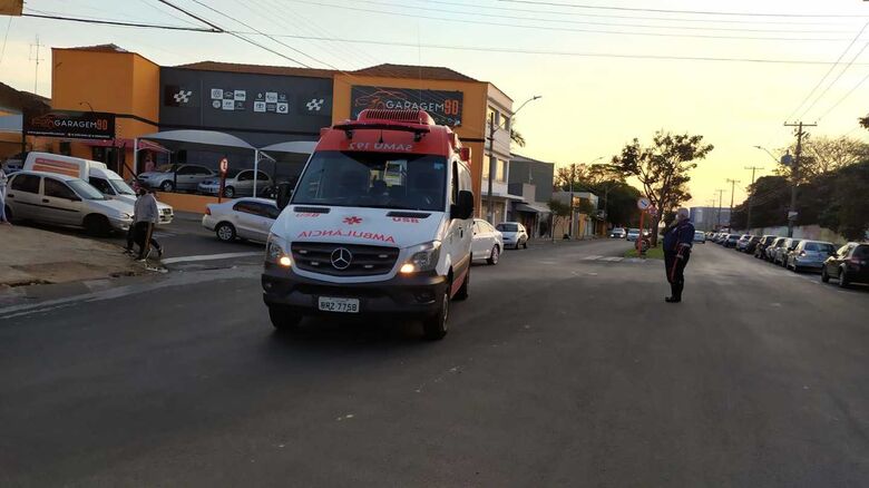Motociclista se envolve em acidente na vila Prado - Crédito: Maycon Maximino