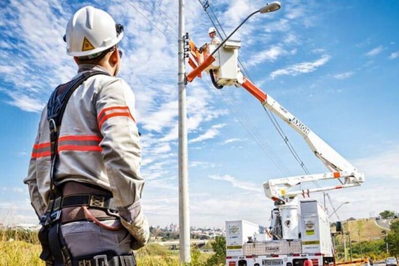 Vento forte causa interrupções de energia elétrica em São Carlos - Crédito: Divulgação