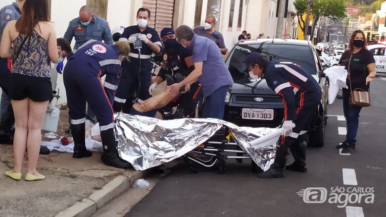 Homem fica gravemente ferido após ser esfaqueado no Centro de São Carlos - Crédito: Maycon Maximino