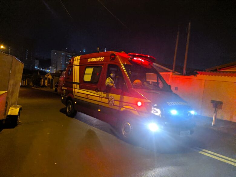 Unidade de Resgate do Corpo de Bombeiros esteve no local - Crédito: Maycon Maximino