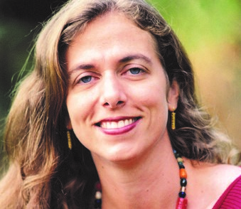 Flávia Lins e Silva, realizará uma palestra com o tema Criando mundos através dos livros para as crianças - Crédito: Divulgação