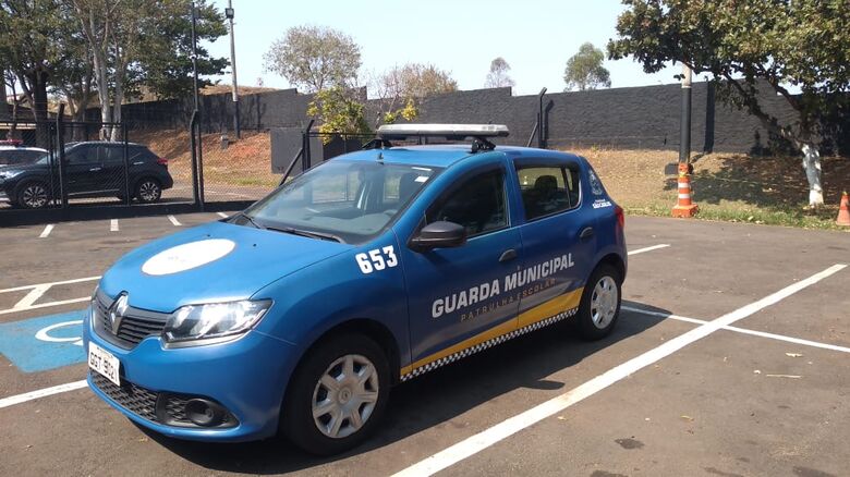 Mulher é detida após furtar botijão de gás -