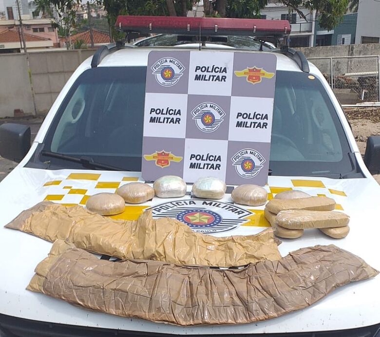 A pasta base de cocaína que estava em poder das três mulheres - Crédito: Maycon Maximino