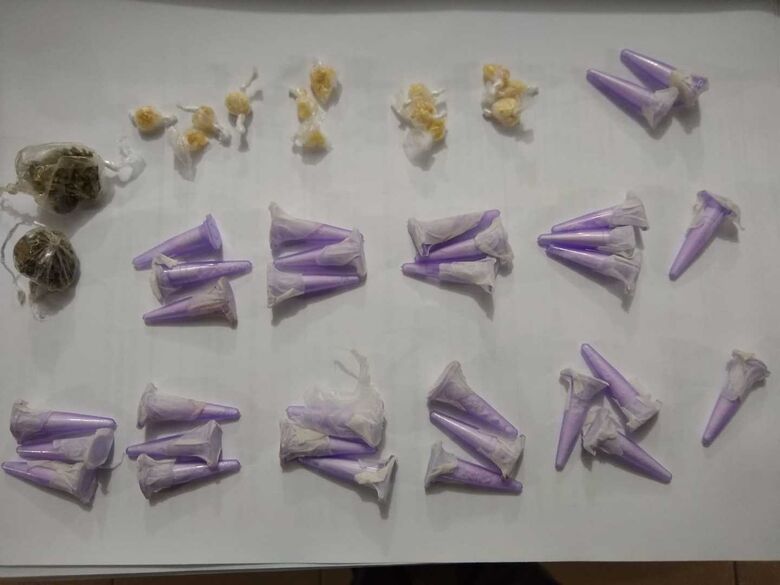 Jovem é preso por tráfico em Dourado -