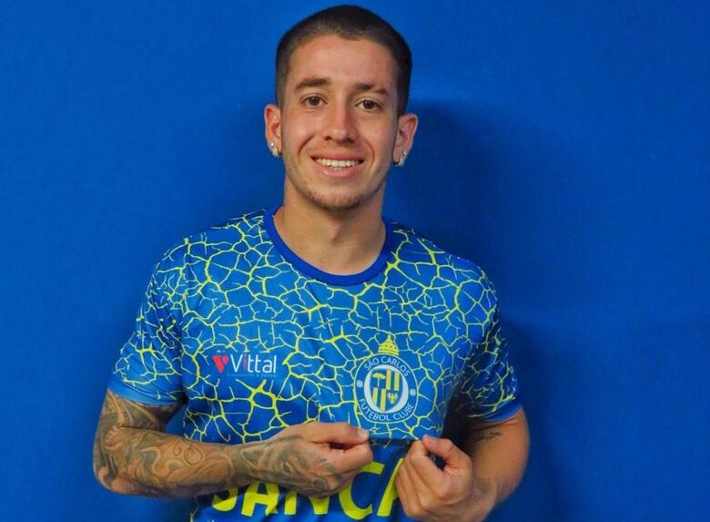 Matheus Alves, atacante, é um dos reforços do time para a Bezinha - Crédito: Brendow Felipe/São Carlos FC