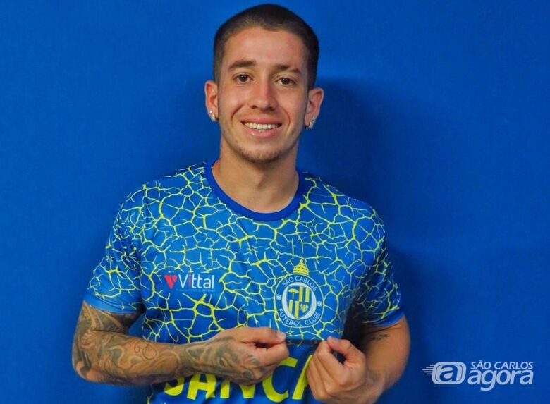 Matheus Alves, atacante, é um dos reforços do time para a Bezinha - Crédito: Brendow Felipe/São Carlos FC
