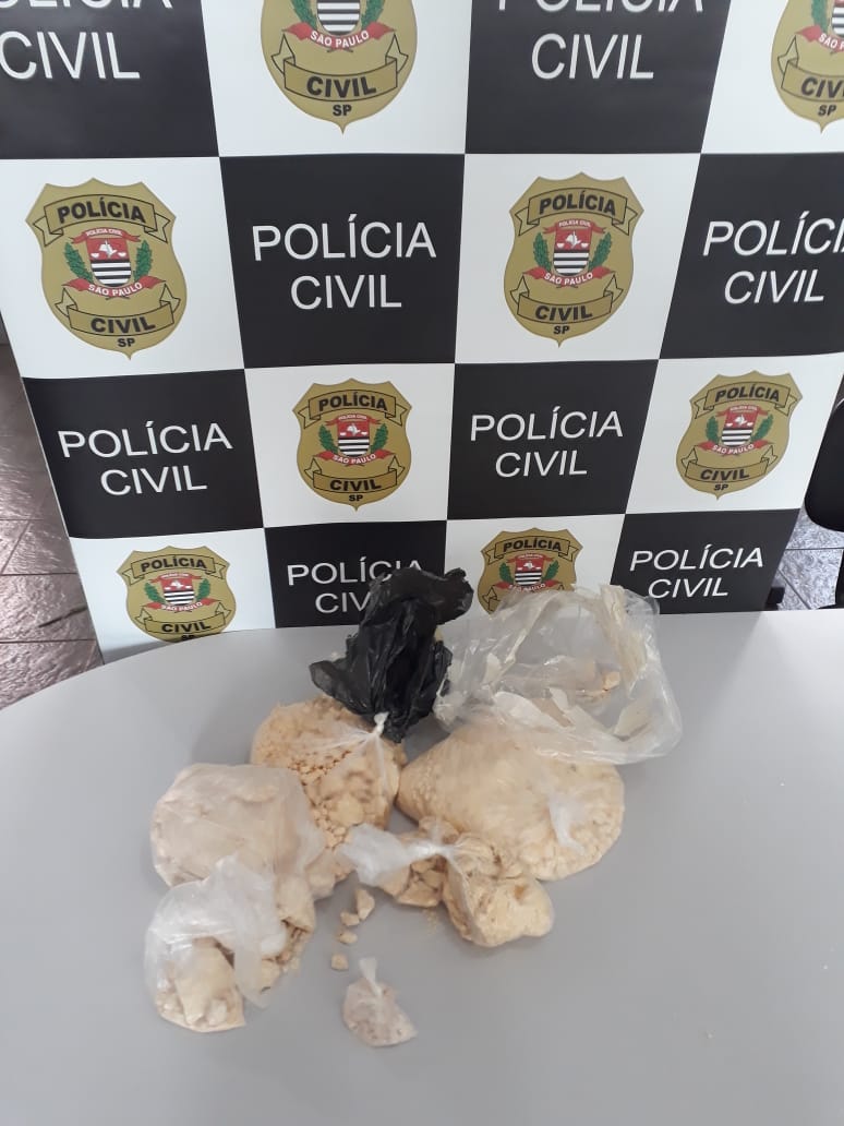A droga apreendida pelos policiais da Dise - Crédito: Divulgação