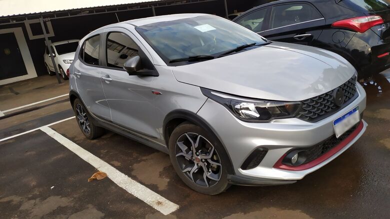 Fiat Argo que teria sido usado no roubo - Crédito: Maycon Maximino