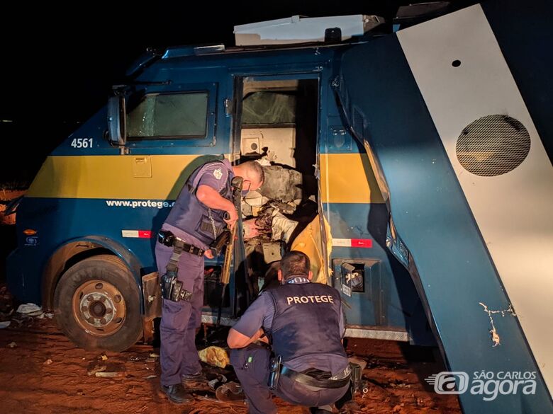 Carro-forte foi atacado na SP-318, perto do pedágio de São Carlos - Crédito: arquivo SCA