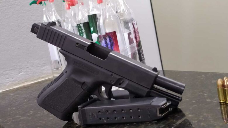 Força Tática flagra comerciante com pistola e lança-perfume no Aracy - Crédito: Maycon Maximino