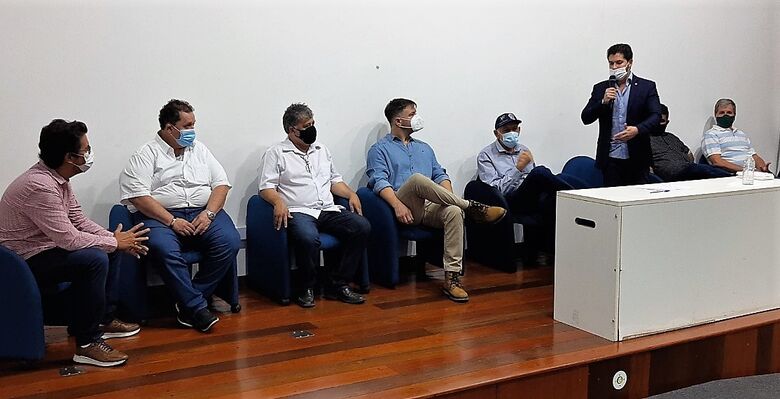 Prefeito Airton Garcia assina ordem de serviço para início das obras no parque São José - Crédito: divulgação