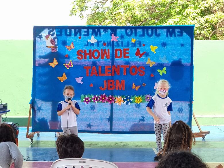 Dia das Crianças - Escola Julio Mendes, de Ibaté, teve uma programação intensa para homenagear os alunos -