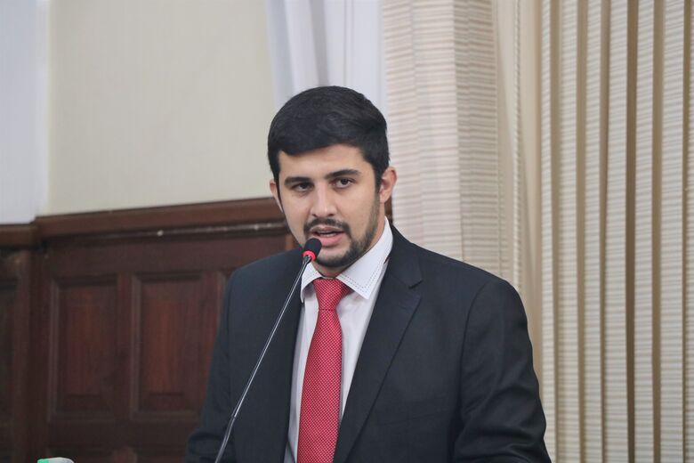 Vereador Bruno Zancheta cobra melhoria da segurança nas escolas municipais -