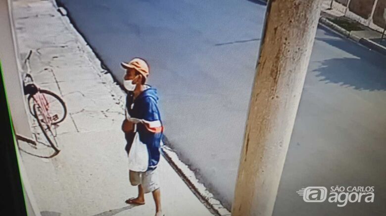 Suspeito de tentativa de roubo foi flagrado por câmeras de segurança - Crédito: Divulgação