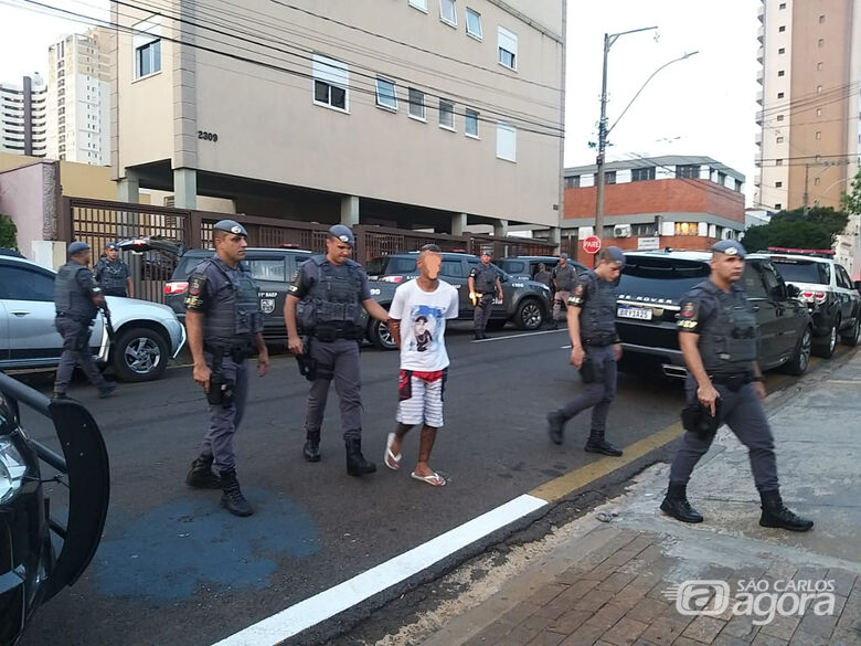 Policiais do BAEP chegando na DIG - Crédito: Maycon Maximino