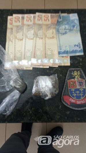 Dupla de motociclistas é detida com drogas no Boa Vista - 