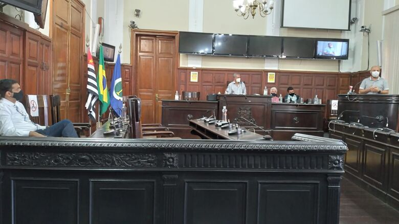 Câmara e prefeitura pedem apoio do comércio e indústria para vacinação contra a COVID-19 -