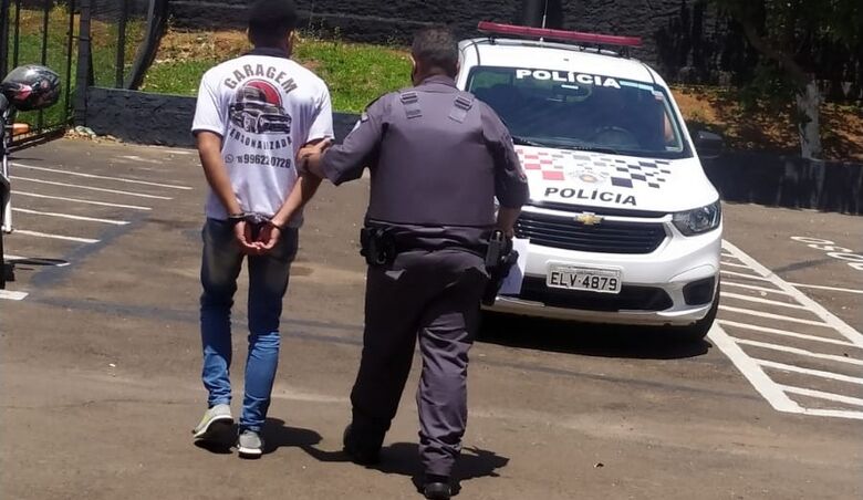 Acusado no momento em que chegou à CPJ: dali, para o centro de triagem - Crédito: Maycon Maximino