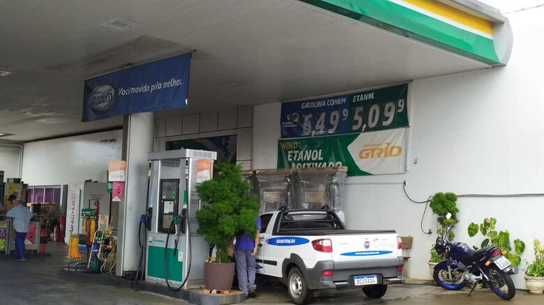 Abastecer em São Carlos passou a ficar mais dolorido no bolso do consumidor - Crédito: Maycon Maximino