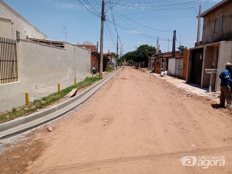 Prefeitura inicia a pavimentação da rua Luiz Lázaro Zamenhof - Crédito: divulgação