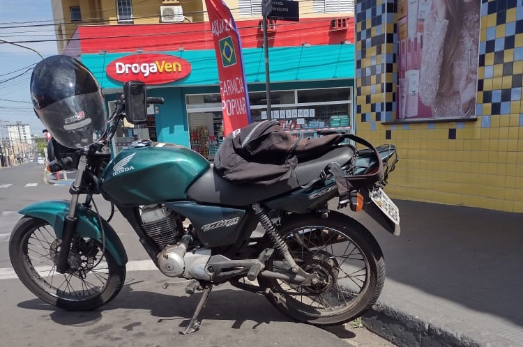 Motoboy pede ajuda para encontrar motocicleta furtada na Vila Costa do Sol - Crédito: divulgação