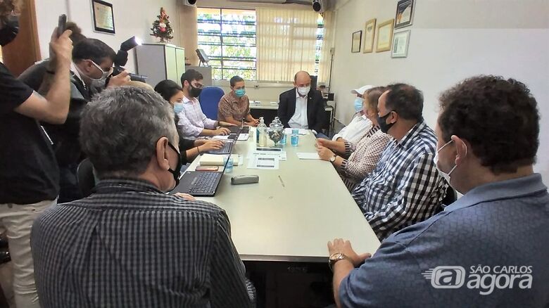 Secretário estadual de educação garante 6 escolas para São Carlos -