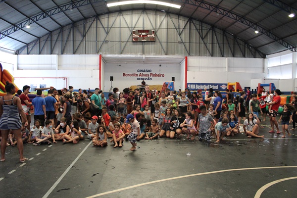 Benezão recebeu 500 crianças para um Natal cheio de Esperança - Crédito: Fernando Zanderin