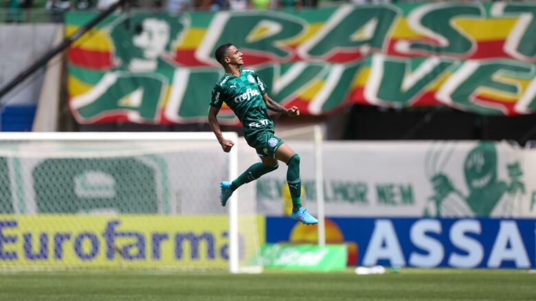 O segundo gol do Verdão foi uma pintura de Giovani (Foto: Fabio Menotti/Palmeiras) - 