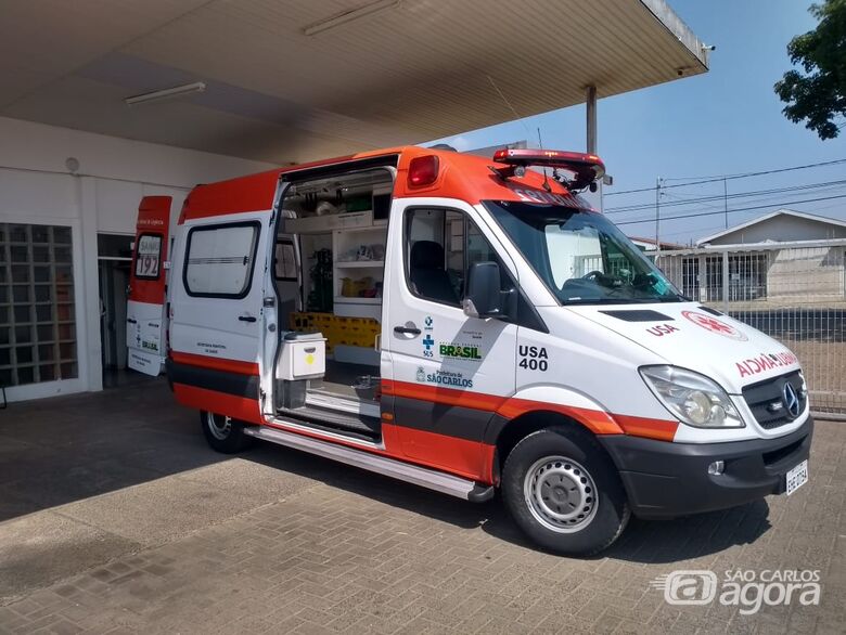 Motorista avança pare e causa colisão, deixando motociclista ferida - Crédito: arquivo