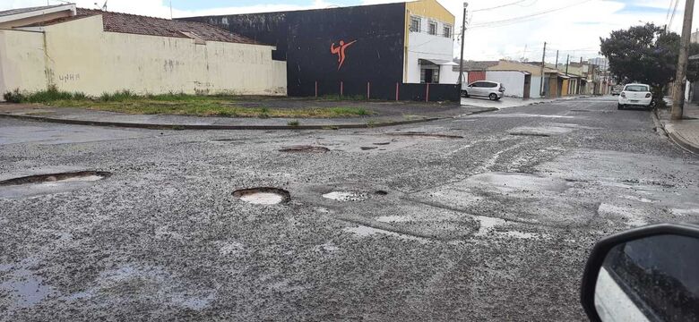 Ruas no Jardim Paulistano estariam repletas de buracos - Crédito: Divulgação