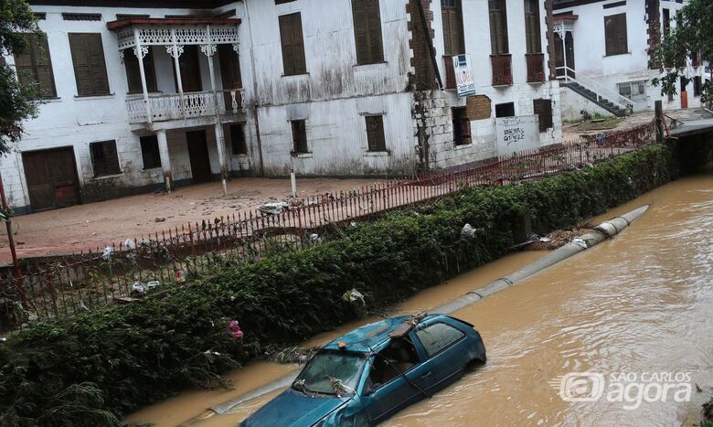 Sobe para 38 o número de mortes causadas pela chuva em Petrópolis (RJ) - Crédito: © RICARDO MORAES
