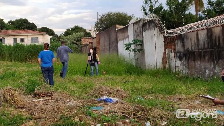 Corpo é encontrado em terreno perto da rodoviária de São Carlos - Crédito: Maycon Maximino