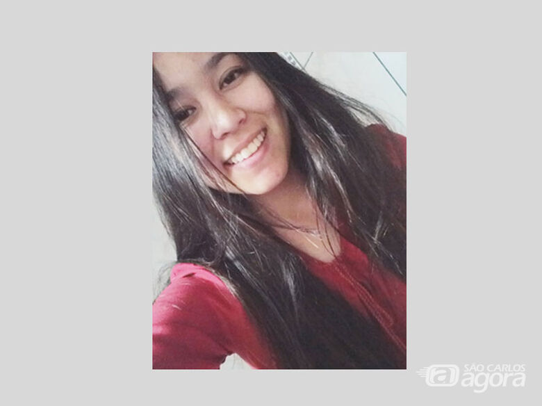 Mariana Mayumi Yamashiro Delfino Graduanda em Biotecnologia – UFSCar Campus São Carlos Iniciação científica  no Centro de Pesquisa em Óptica e Fotônica (CEPOF) - IFSC/USP - Crédito: arquivo pessoal