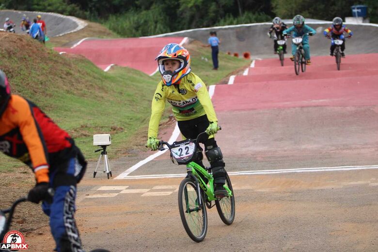 Pedala São Carlos fez bonito na etapa de abertura do Paulista de BMX - Crédito: Divulgação