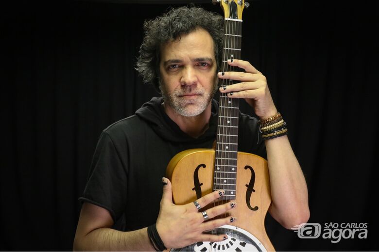 Paulinho Moska é atração nesta sexta-feira - Crédito: Divulgação