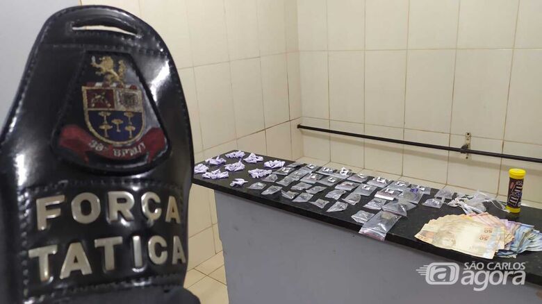 Acusado de tráfico de drogas é preso pela companhia de Força Tática no CDHU - Crédito: Maycon Maximino