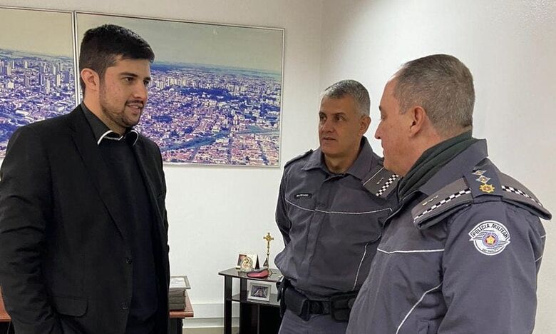 Vereador Bruno Zancheta se reúne com Polícia Militar em busca de melhorias na segurança dos Distritos e do Bairro Cidade Aracy - 