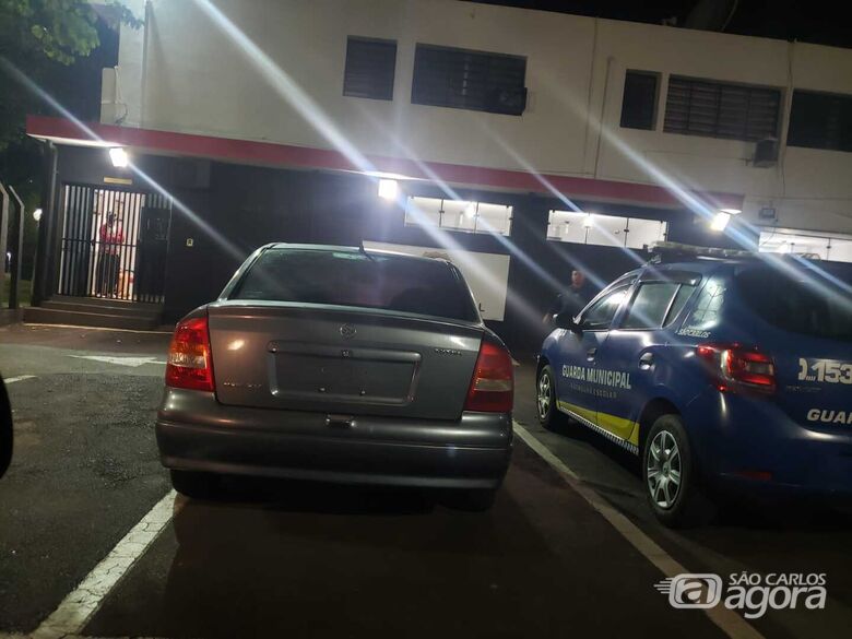 O Astra foi apreendido pela GM na região do Terminal Rodoviário - Crédito: Divulgação
