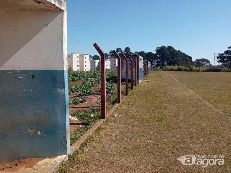 Alambrado do campo de Vila Isabel foi furtado: jogo do Amadorzão é adiado - Crédito: Marcos Escrivani
