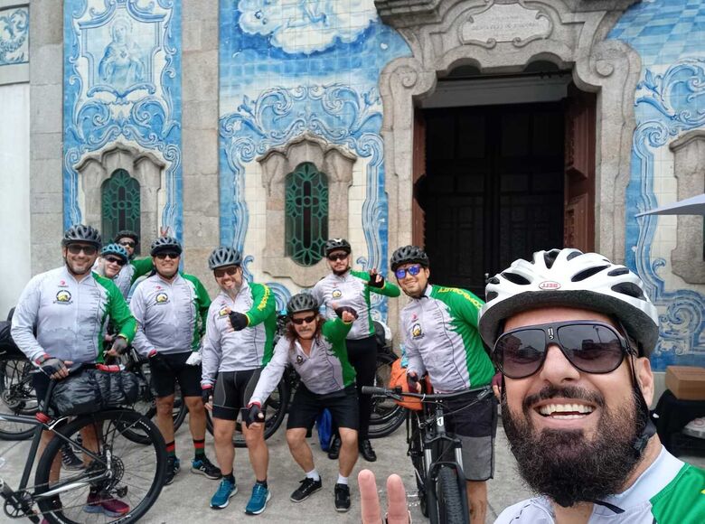 Grupo são-carlense durante o primeiro dia de peregrinação em bikes - Crédito: Divulgação