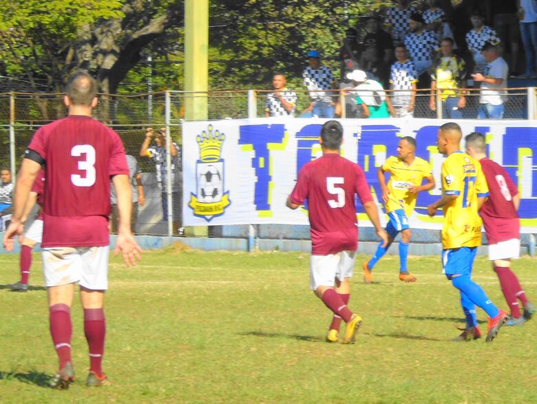 Quartas de final agitou a manhã de domingo: bons jogos pelo Amadorzão - Crédito: Divulgação